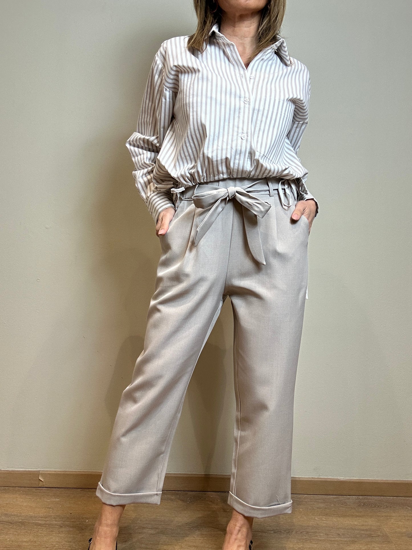 Pantaloni con fiocco