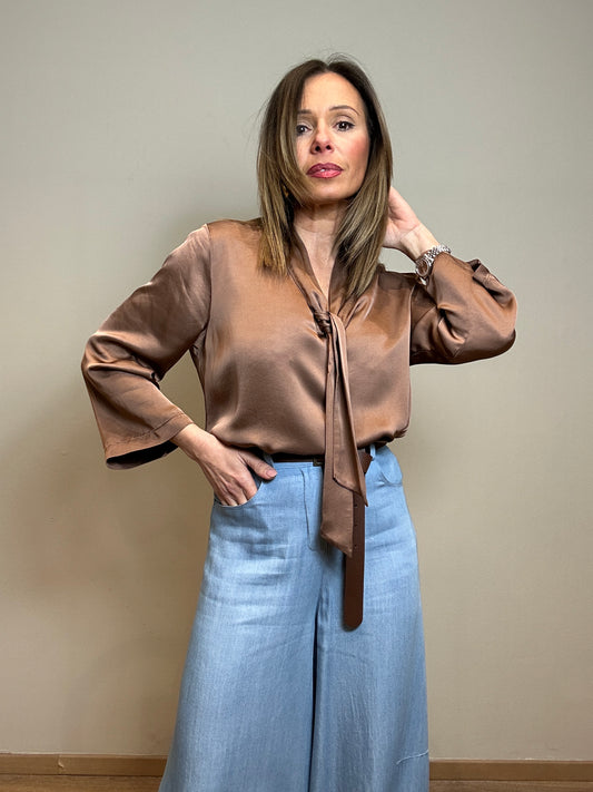 Blusa con nodo moca