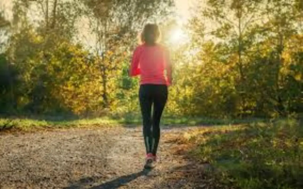 Camminare per pancia sgonfia: minuti consigliati e orari migliori secondo gli esperti Camminare per pancia sgonfia: minuti consigliati e orari migliori secondo gli esperti