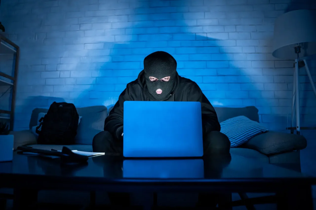 Vuoi proteggerti da accessi non autorizzati? Disattiva la condivisione automatica Vuoi proteggerti da accessi non autorizzati? Disattiva la condivisione automatica