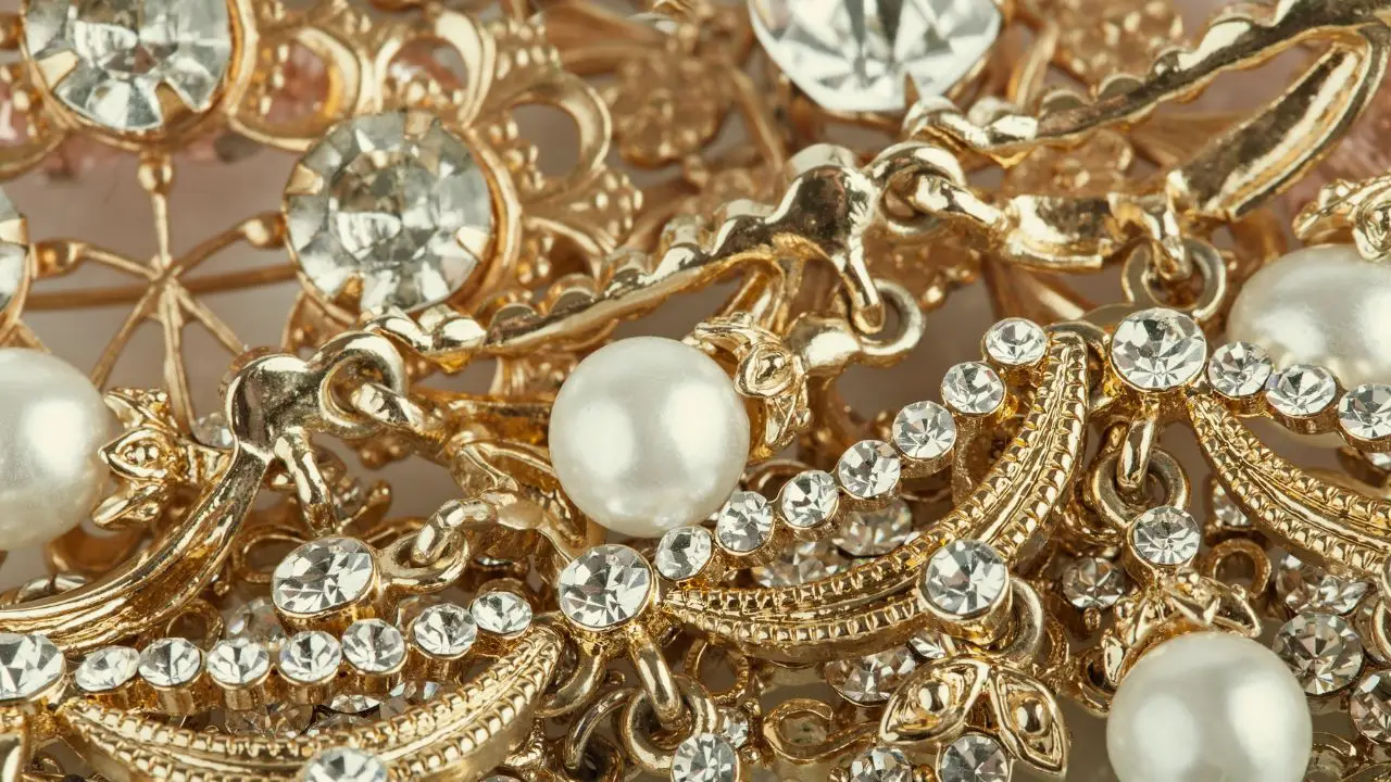 Dove e come far valutare i tuoi oggetti in oro per ottenere offerte vantaggiose