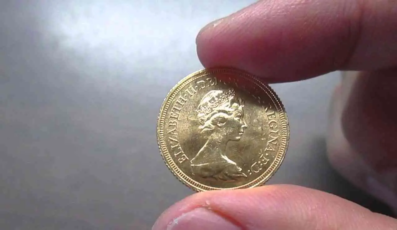Quanto vale una sterlina d’oro? La risposta lascia senza parole Quanto vale una sterlina d’oro? La risposta lascia senza parole