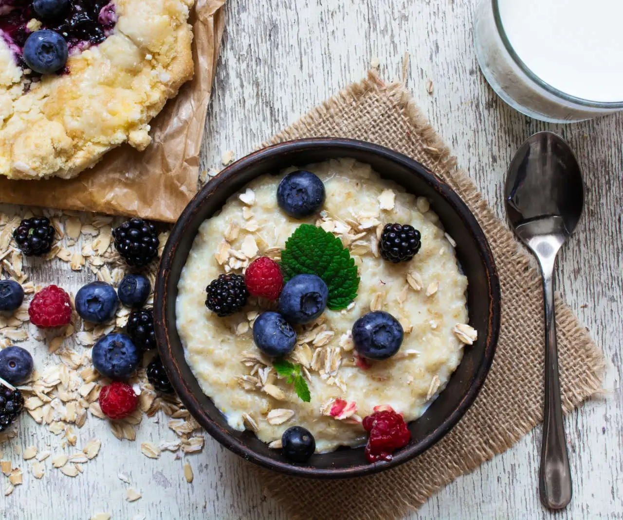 Avena a colazione: ecco quando fa male e perché evitarla in certi casi Avena a colazione: ecco quando fa male e perché evitarla in certi casi