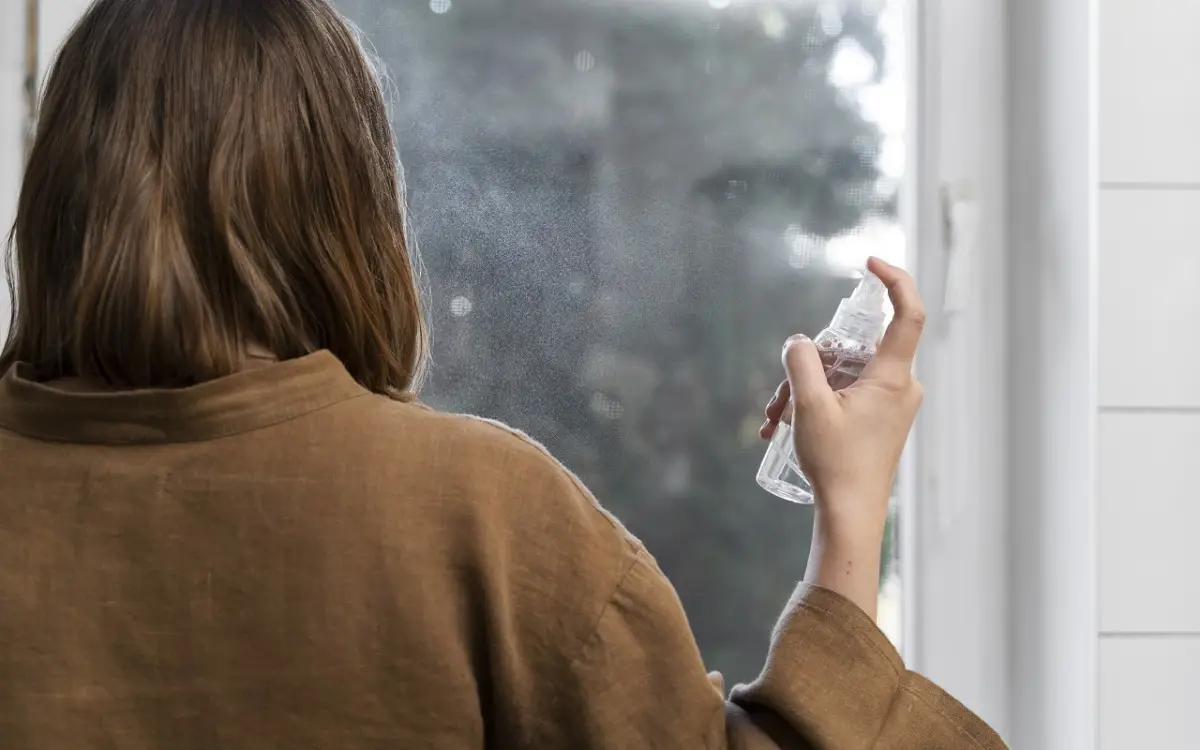 Spray fai-da-te per vetri anti-fog: funziona anche per gli occhiali Spray fai-da-te per vetri anti-fog: funziona anche per gli occhiali