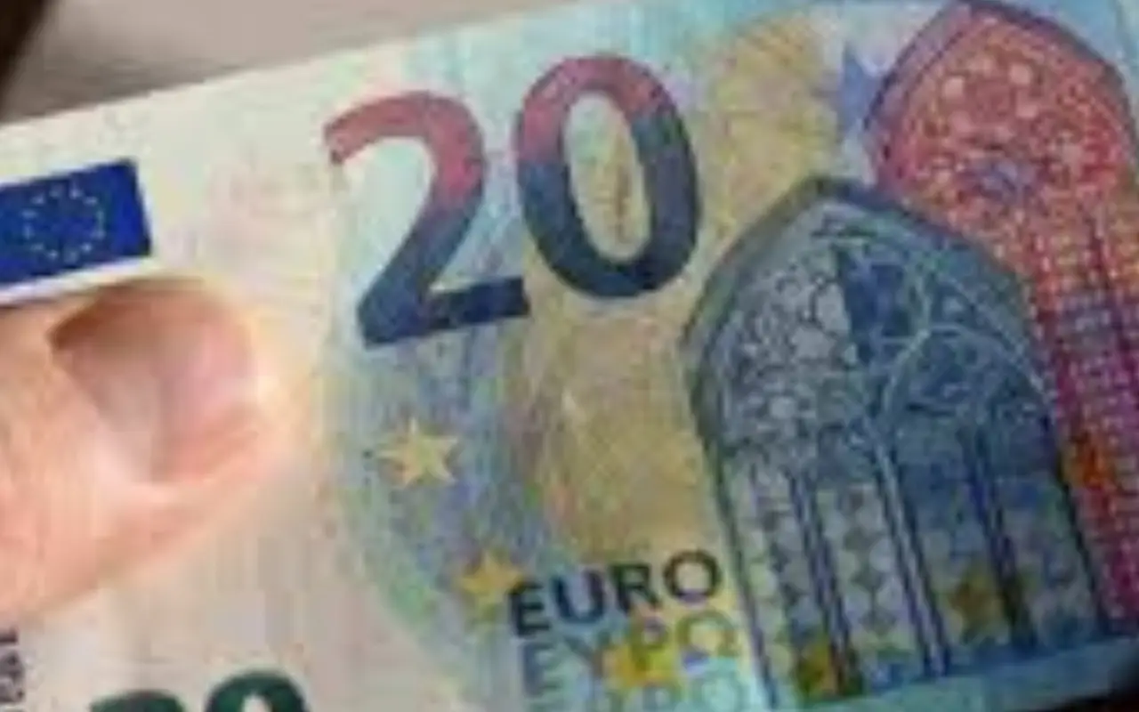 Il trucco per avere 20 euro in più al mese sul conto Il trucco per avere 20 euro in più al mese sul conto