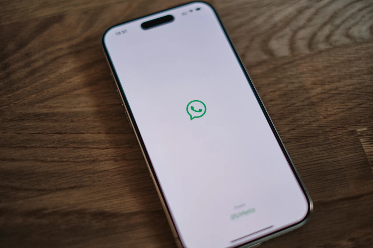 WhatsApp, cosa cambia davvero se limiti la condivisione dati con Meta WhatsApp, cosa cambia davvero se limiti la condivisione dati con Meta
