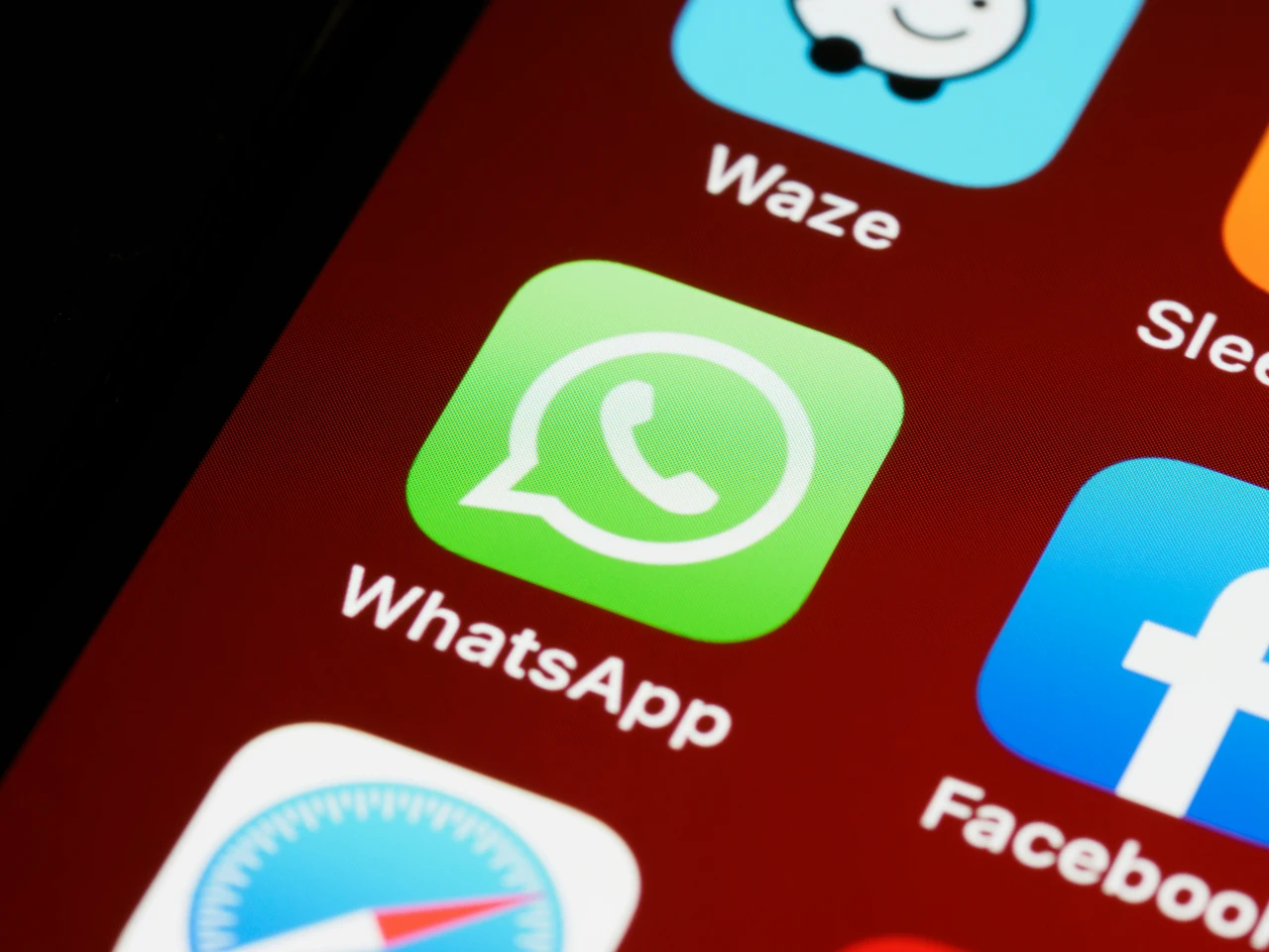 Sai come impostare WhatsApp per ridurre il tracciamento delle tue conversazioni? Sai come impostare WhatsApp per ridurre il tracciamento delle tue conversazioni?