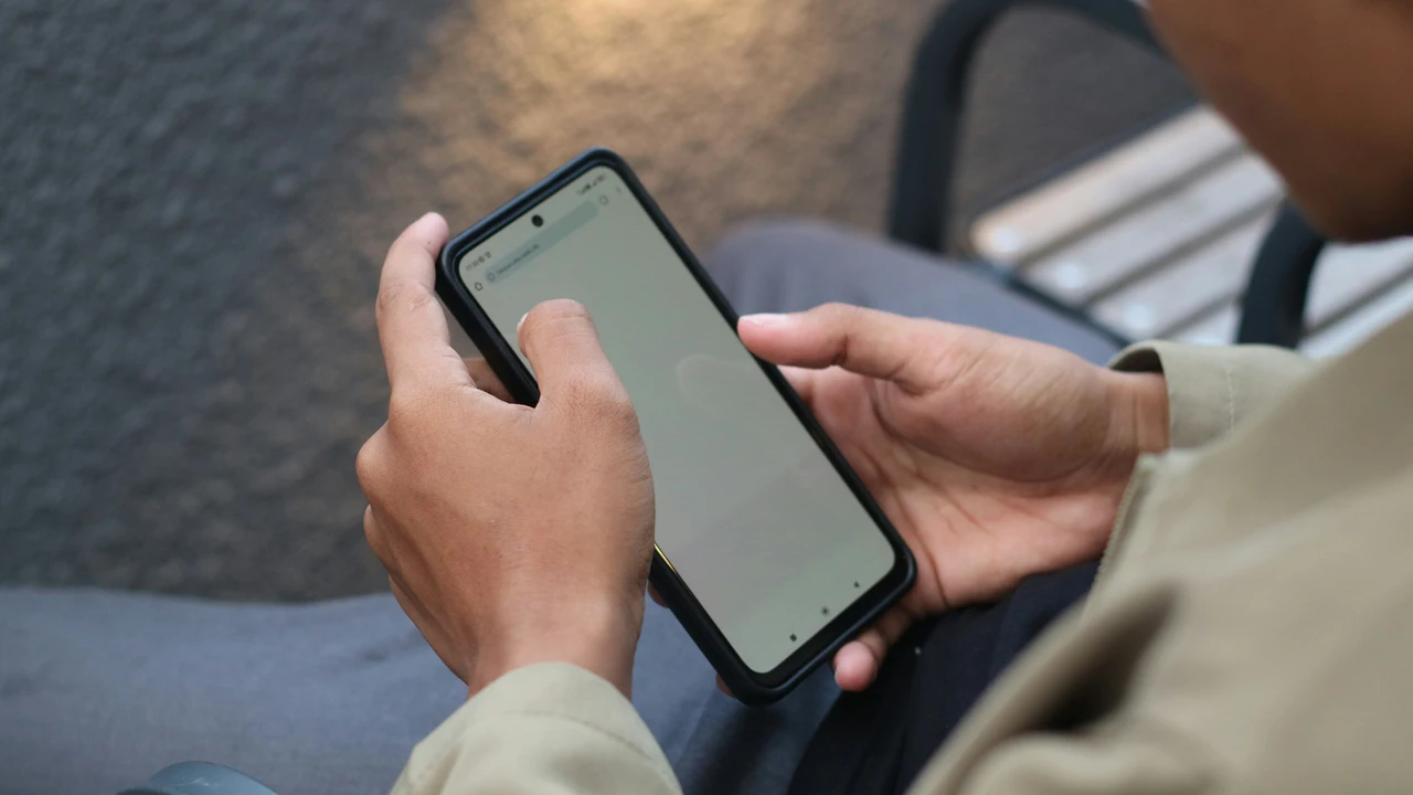 Evita condivisioni invisibili: guida rapida per disattivare la cronologia digitale su smartphone Evita condivisioni invisibili: guida rapida per disattivare la cronologia digitale su smartphone