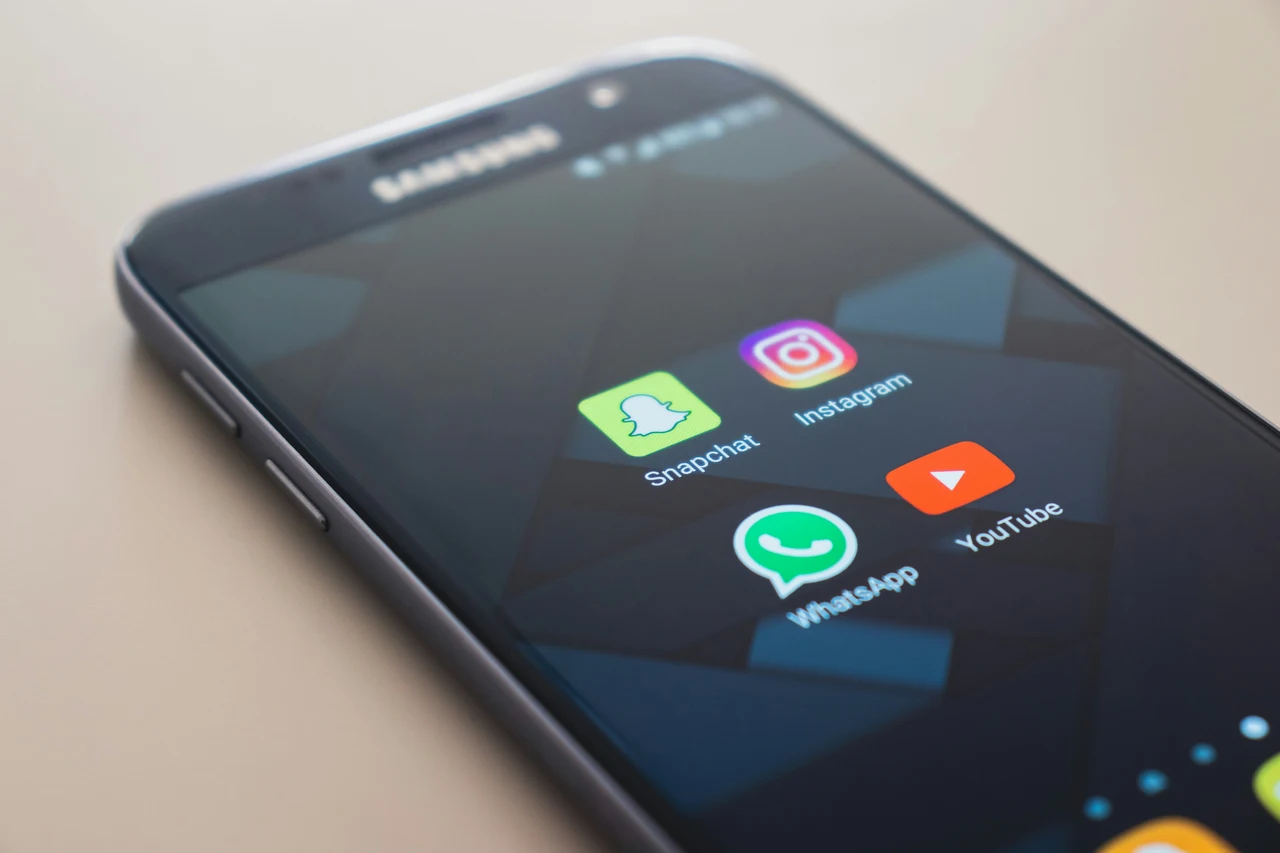 Evita condivisioni invisibili: guida rapida per disattivare la cronologia digitale su smartphone Evita condivisioni invisibili: guida rapida per disattivare la cronologia digitale su smartphone