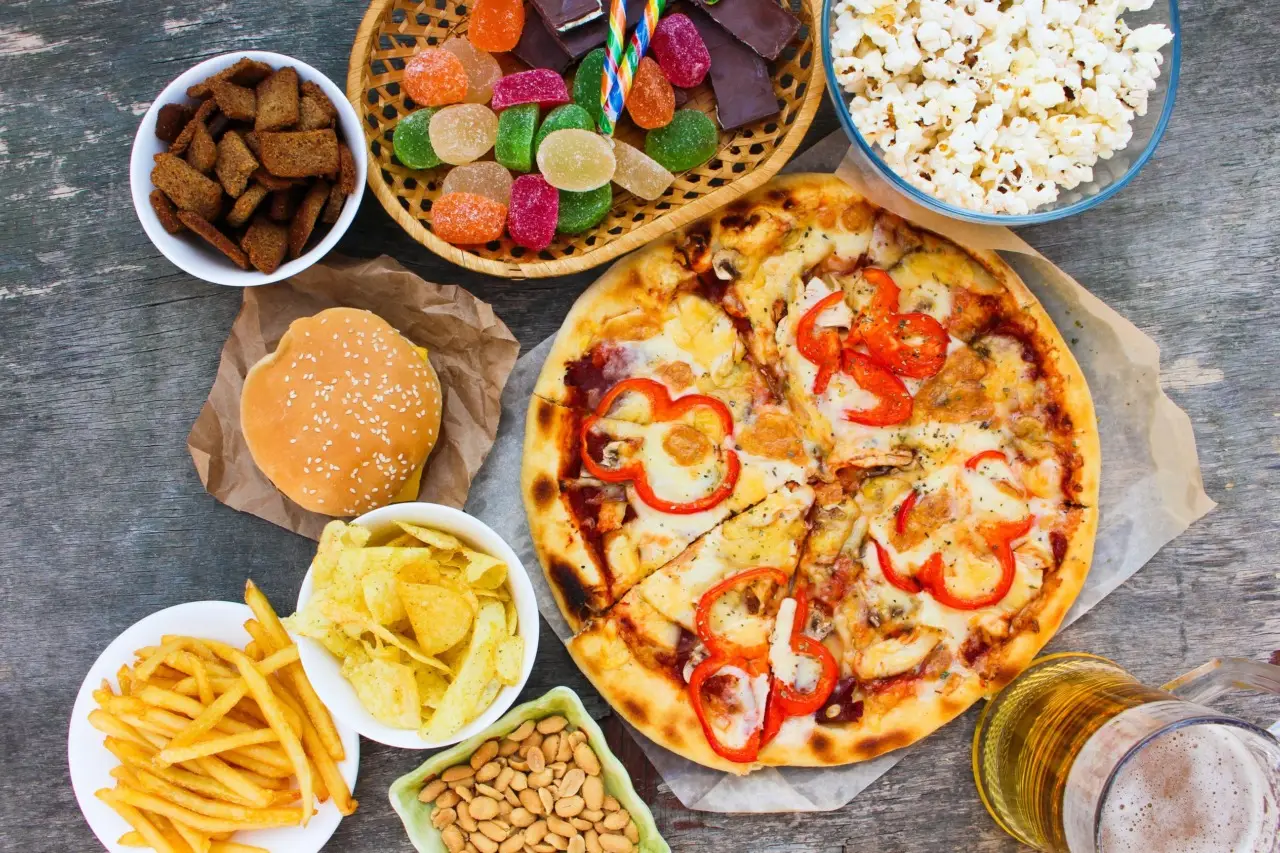 Come evitare i 3 alimenti che peggiorano il gonfiore articolare in estate Come evitare i 3 alimenti che peggiorano il gonfiore articolare in estate
