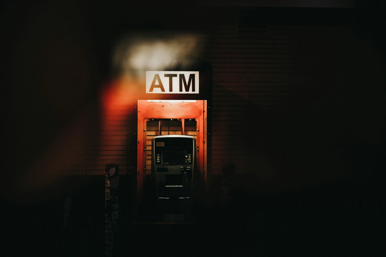 Bancomat fuori servizio: come prelevare rapidamente in caso di emergenza Bancomat fuori servizio: come prelevare rapidamente in caso di emergenza